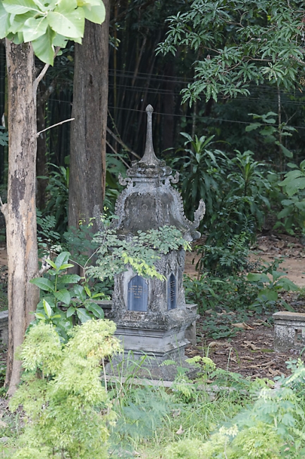 Wat Phu Khao Kaew-059